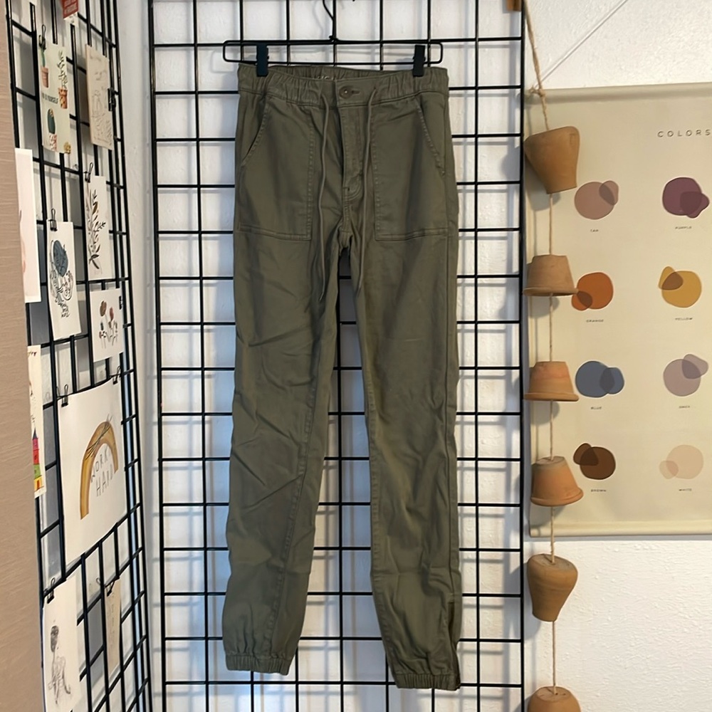 AE Next Level High-Waisted Jegging Jogger
